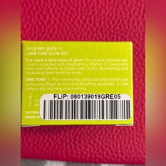 Glow-Key Brightening Vitamin C Eye Cream - Green - Picture 5 of 7